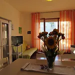 Bright 200mt From The Appartement *
